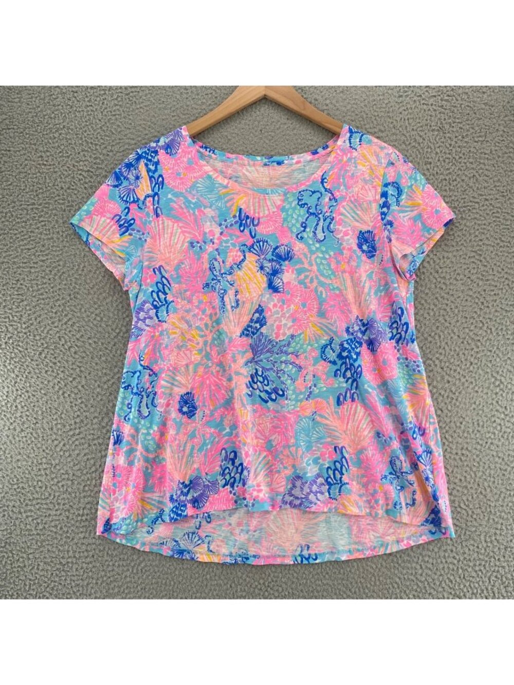 Lilly Pulitzer Top Women Extra Large Etta Scoop Neck Roar of the Seas Cotton Tee